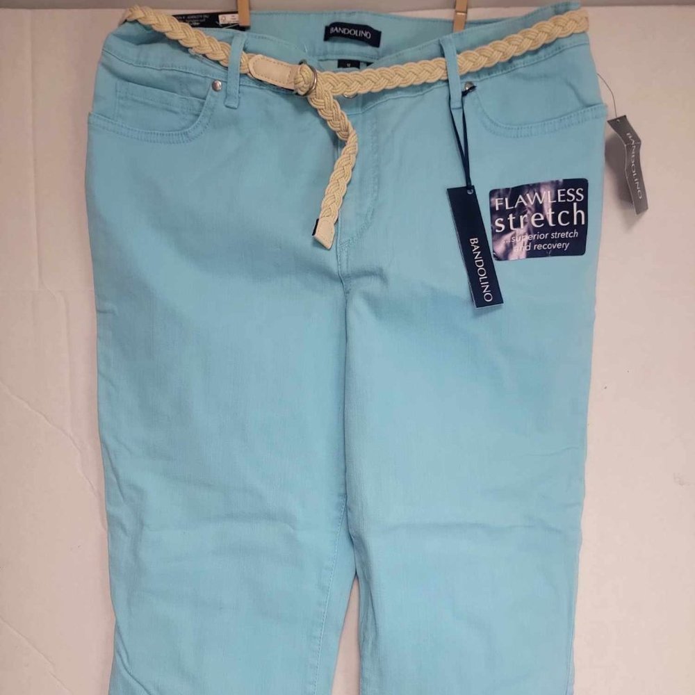 Women size 12 Bandolino Flawless stretch Mandie capri New with tags